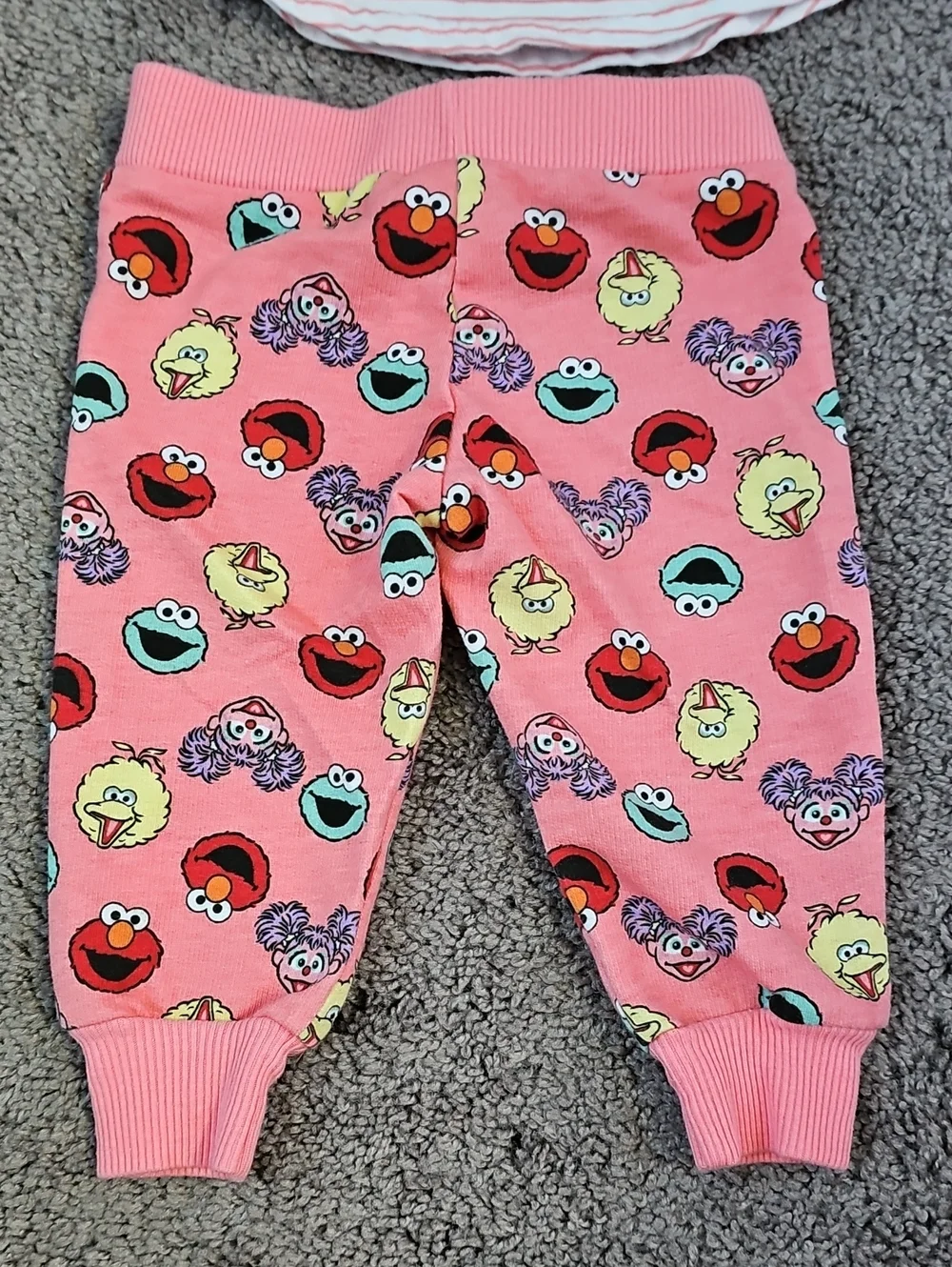 Sesame Street Baby Set Sz 6 Month Pink & White Long Sleeve Ruffle Shirt & Pants